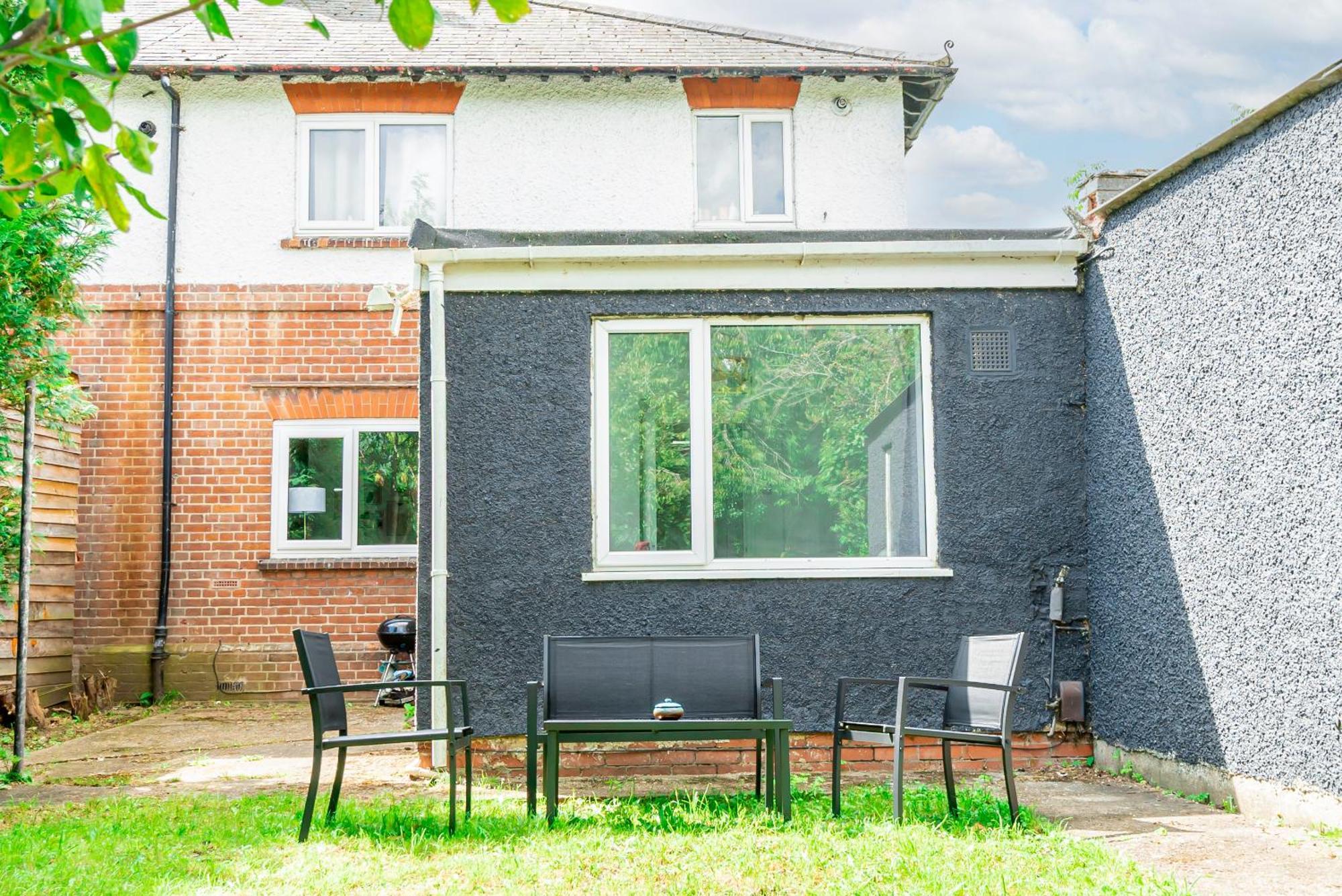 Charming 2-Bedroom Flat With A Garden And Free Parking At Abingdon Оксфорд Экстерьер фото
